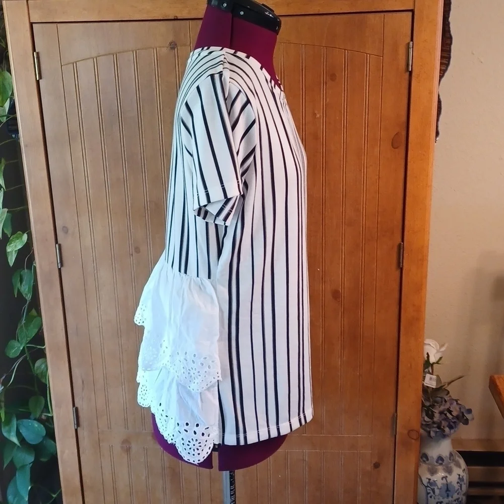 CONCEPTS Short Sleeve Pullover Top - Picture 5 of 8